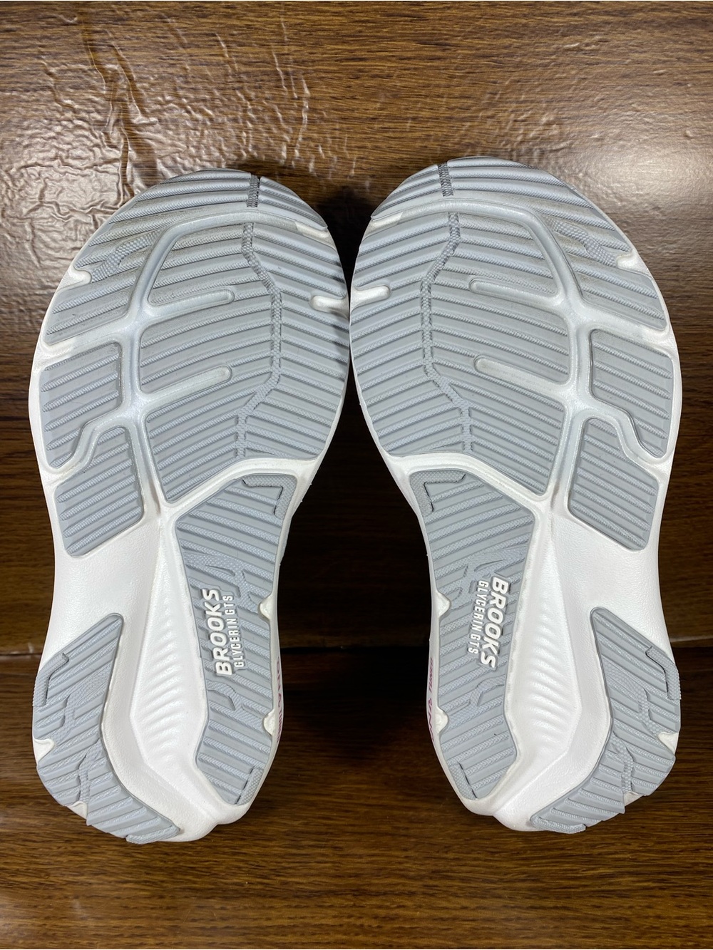 Brooks Glycerin 23 women’s shoe size 7.5 - Picture 11 of 12